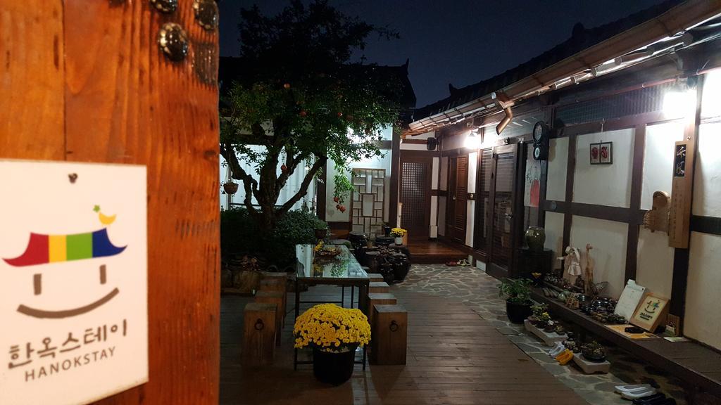 Inyeon Hanok Guesthouse Jeonju Esterno foto
