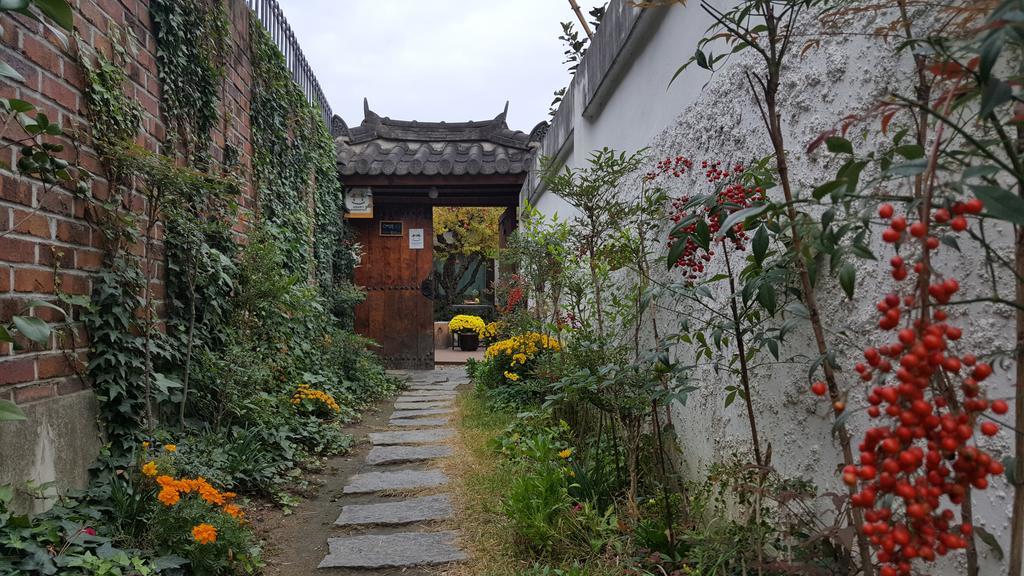 Inyeon Hanok Guesthouse Jeonju Esterno foto