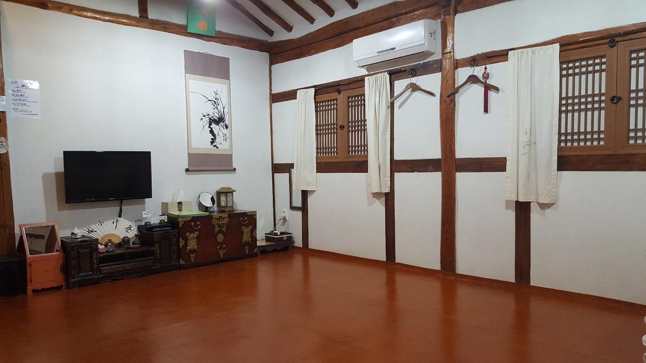 Inyeon Hanok Guesthouse Jeonju Esterno foto