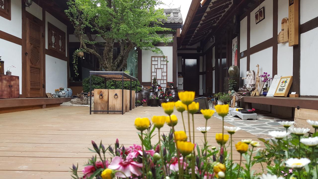 Inyeon Hanok Guesthouse Jeonju Esterno foto