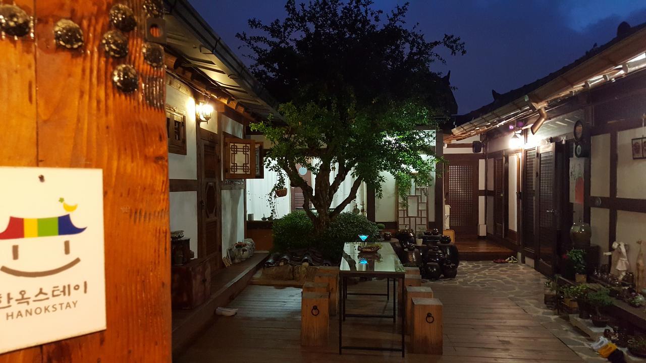 Inyeon Hanok Guesthouse Jeonju Esterno foto