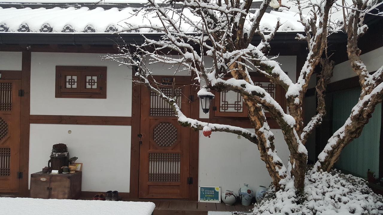 Inyeon Hanok Guesthouse Jeonju Esterno foto